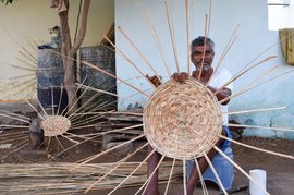 তলাবন্ধৰ কবলত তেলাংগনাৰ পাচি নিৰ্মাতা