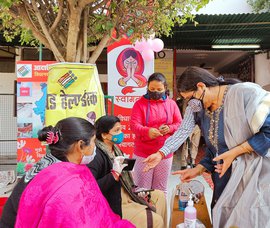 উত্তরপ্রদেশের আশাকর্মীদের প্রশ্ন: 'মাগনার চাকর নাকি আমরা?'