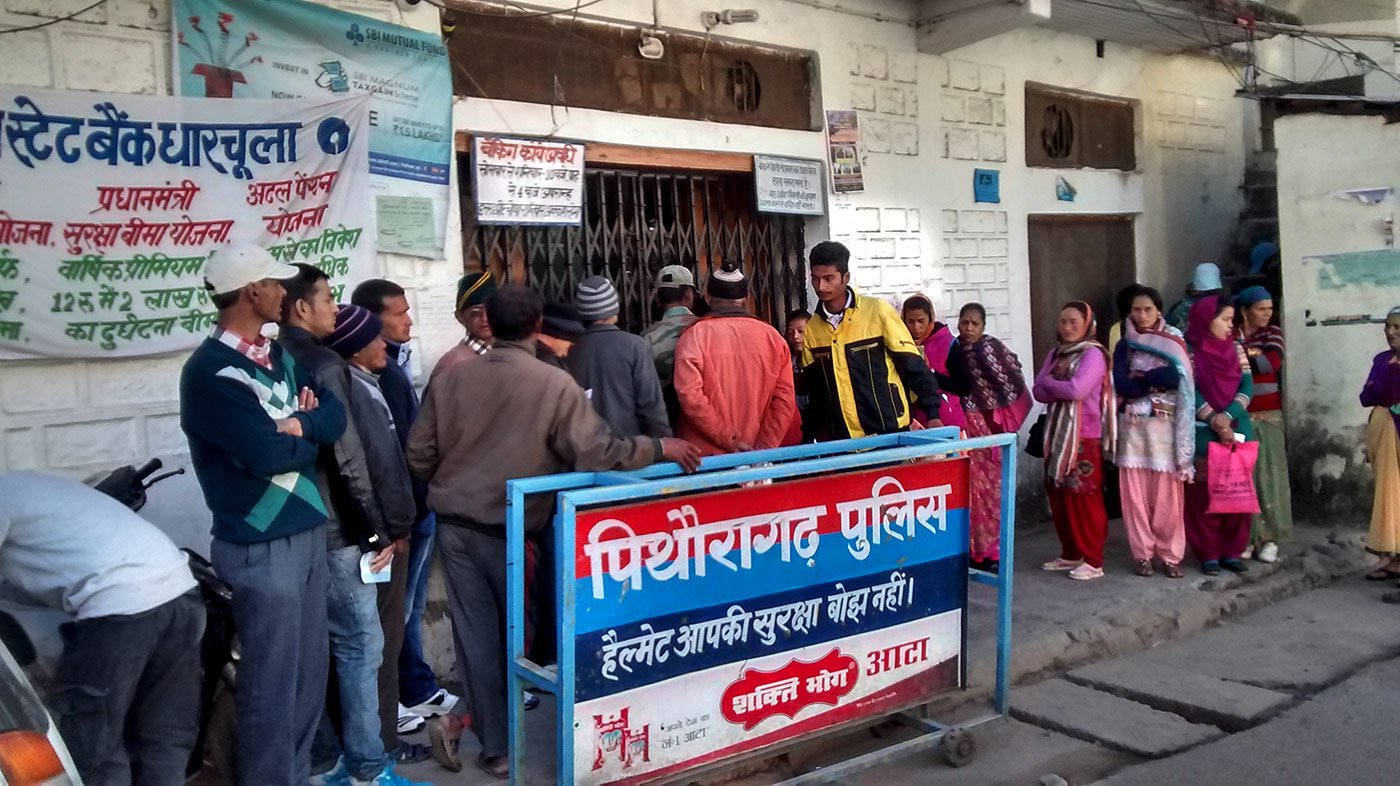 In Ogla, annual Jauljibi fair in Uttarakhand, close to the India-Nepal border, traders have been beating the cash crunch by using Nepali currency