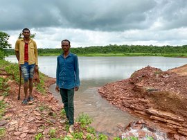 ഗ്രാമം നിർമ്മിച്ച തടയണ