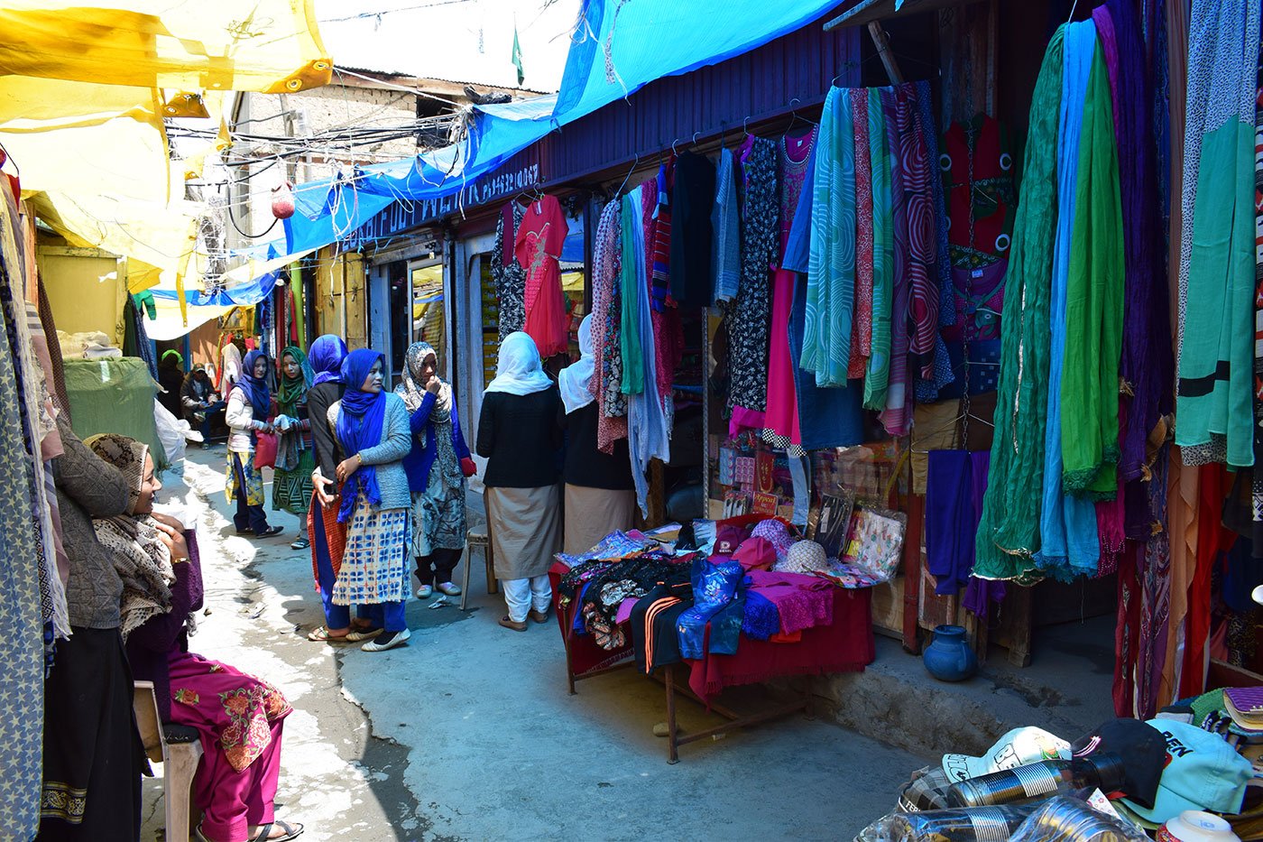 A busy Saturday of Commander market during the holy month of Ramadan