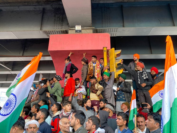 Still peacefully proceeding at Nangloi (Photos: Satyraj Singh)