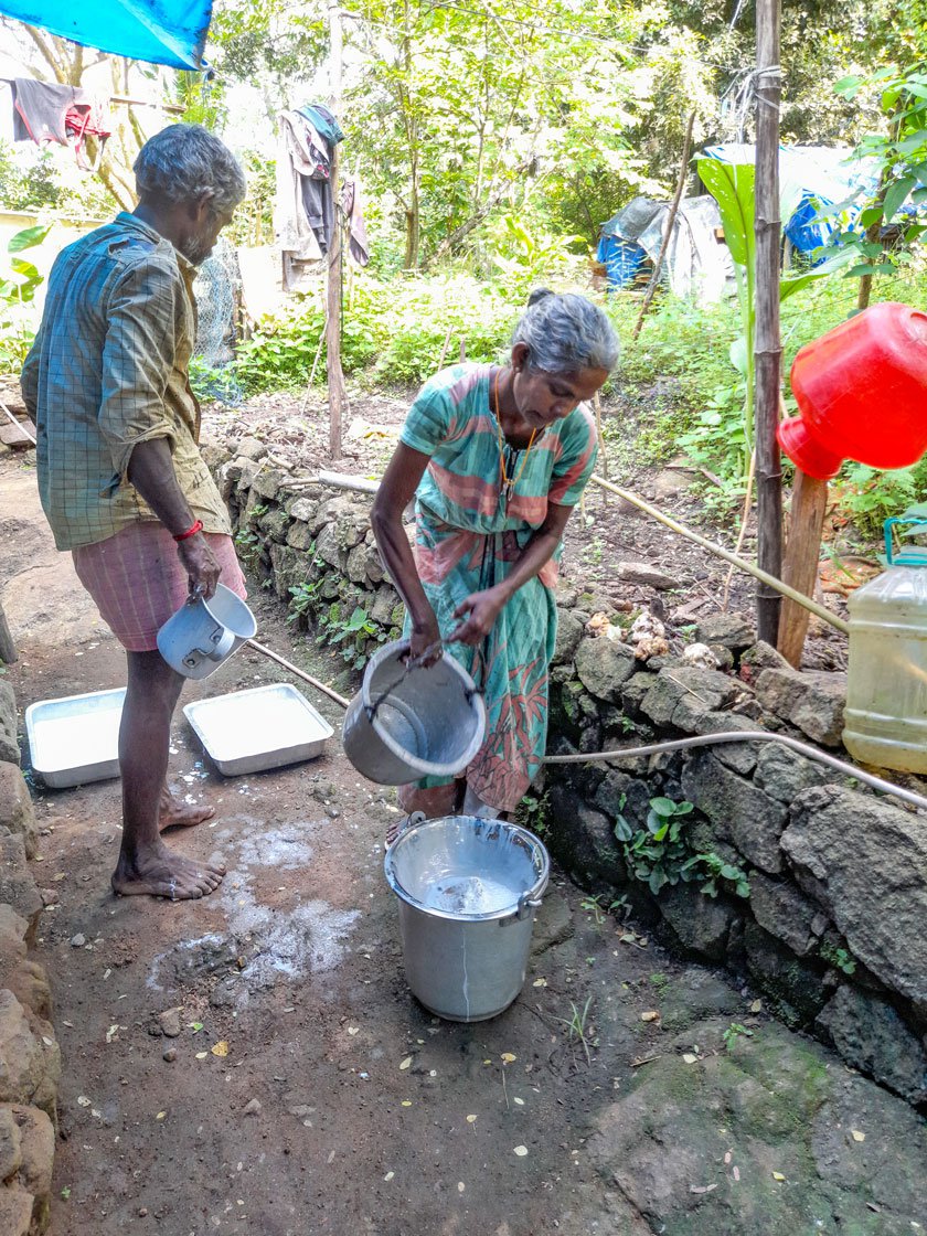 The couple clean and arrange (left) rectangular vessels, and then (right) mix the latex with water before pouring it in