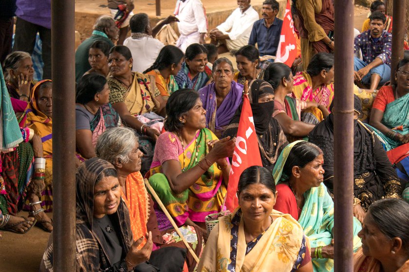 Right: Bellary Zilla Gani Karmikara Sangha has been organising several rallies and dharnas to draw the attention of the government towards the plight of workers