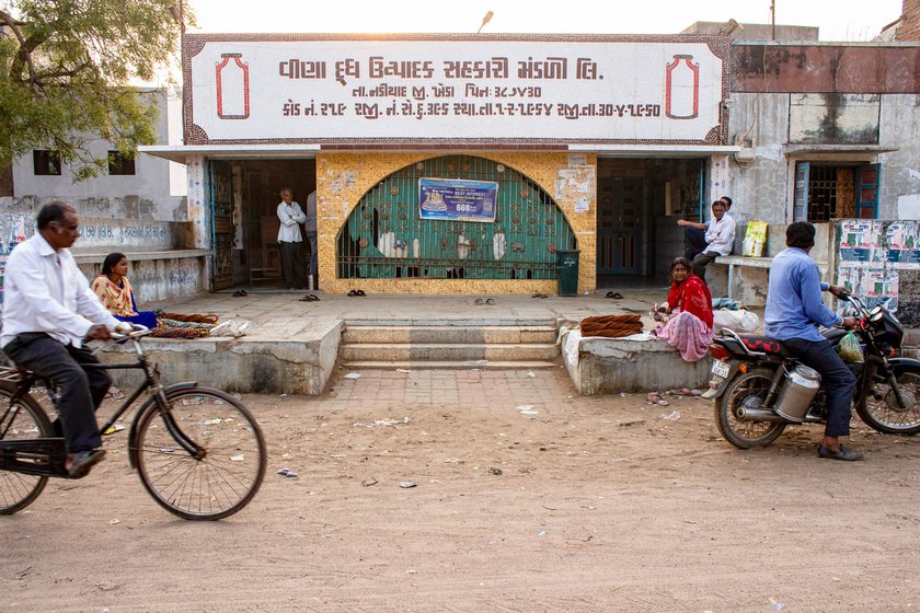 Right: The women begin the day setting shop near a dairy; they hope to sell their ropes to cattle owners