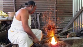 শেষের পথে কোটাগিরির কোল্লেলরা