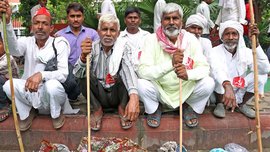 অসন্তোষে, প্রত্যয়ে দিল্লির রাজপথে