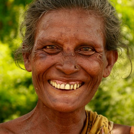 JHINGI SARDAR is a Labourer from Khal Dhar, Chakdaha, Nadia, West Bengal