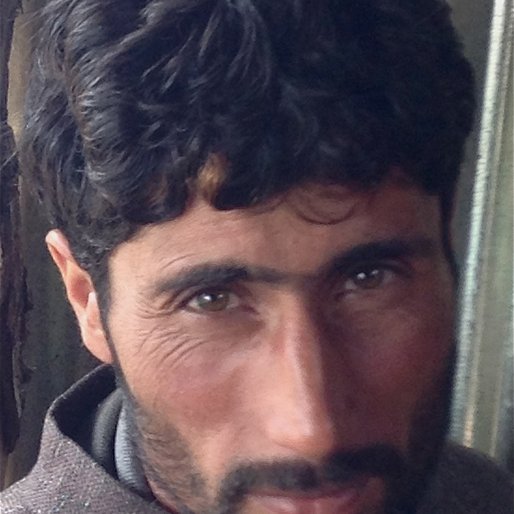 MUZZAFAR is a Daily wage labourer from Heerpora, Shopian, Shopian, Jammu and Kashmir