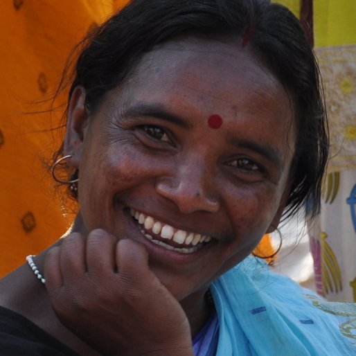 SONAMONI MURMU is a Preschool teacher; community organiser from Garia, Jhalda, Birbhum, West Bengal